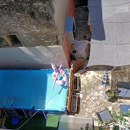 T2 Duplex "Chez Evelyne" Apartment Remoulins Exterior photo